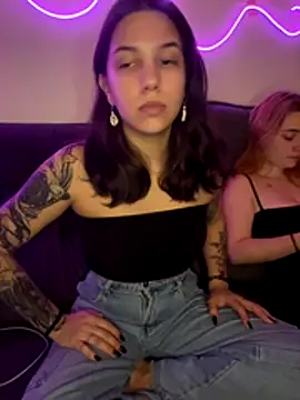 Hannahinfame online show from 20, 11, 2025