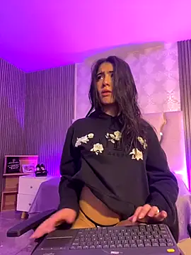 MAIILY TAY online show from 29, 11, 2025