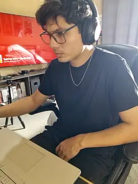 Snapshot of Ais_B10 chatting on 23, 11, 2025 Ais B10 online show from 23, 11, 2025