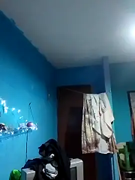 Ojitosbrrr online show from 19, 12, 2025