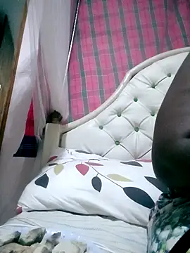 Snapshot of FaithMatsane chatting on 31, 10, 2025 FaithMatsane online show from 31, 10, 2025