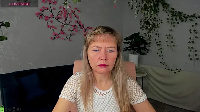 Snapshot of Carla_Vogue chatting on 16, 11, 2025 Carla Vogue online show from 16, 11, 2025