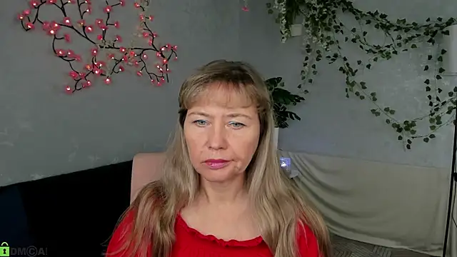 Snapshot of Carla_Vogue chatting on 4, 12, 2025 Carla Vogue online show from 4, 12, 2025