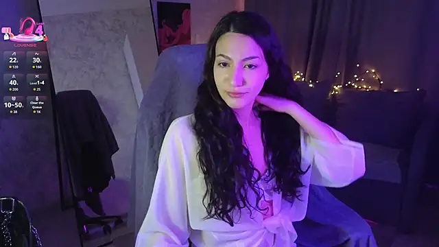 Snapshot of Mulan_Lo chatting on 17, 11, 2025 Mulan Lo online show from 17, 11, 2025