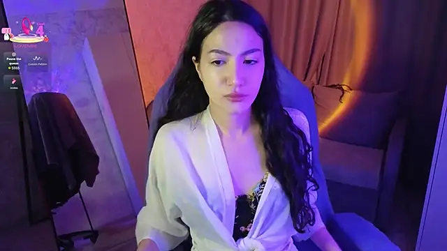 Snapshot of Mulan_Lo chatting on 27, 11, 2025 Mulan Lo online show from 27, 11, 2025