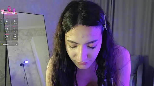 Snapshot of Mulan_Lo chatting on 28, 11, 2025 Mulan Lo online show from 28, 11, 2025