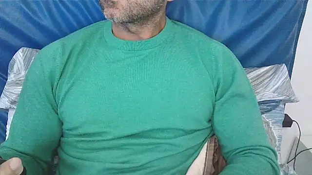 Snapshot of Evasionee chatting on 30, 10, 2025 Evasionee online show from 30, 10, 2025