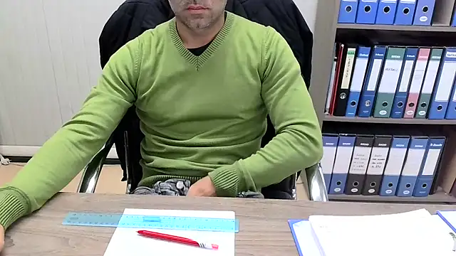 Snapshot of Evasionee chatting on 25, 11, 2025 Evasionee online show from 25, 11, 2025