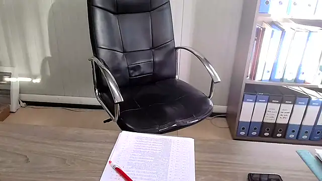 Snapshot of Evasionee chatting on 27, 11, 2025 Evasionee online show from 27, 11, 2025