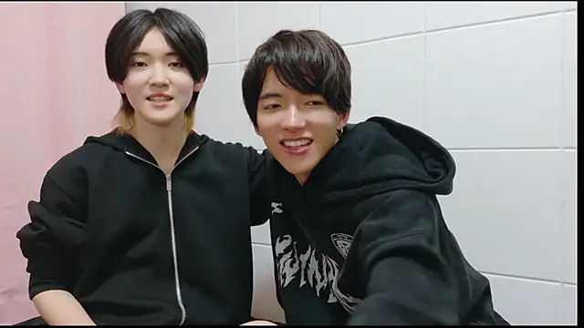 Snapshot of NORA_NEKO_2_2 chatting on 26, 11, 2025 NORA NEKO 2 2 online show from 26, 11, 2025