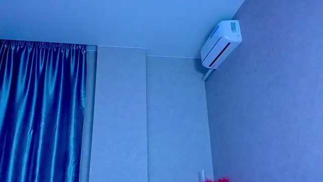 Snapshot of KittieHeart chatting on 27, 11, 2025 KittieHeart online show from 27, 11, 2025