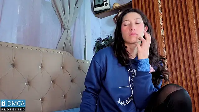 eva delight  online show from 14, 1, 2026