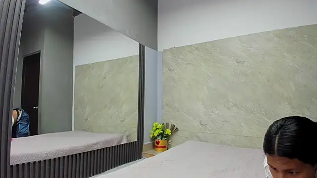 Snapshot of Sarahh-19 chatting on 7, 11, 2025 Sarahh-19 online show from 7, 11, 2025