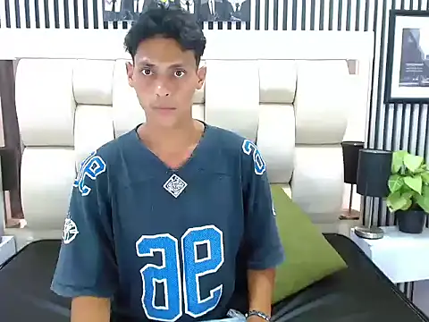 Snapshot of wiltom_ chatting on 1, 11, 2025 wiltom online show from 1, 11, 2025