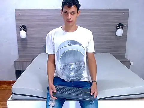 Snapshot of wiltom_ chatting on 15, 11, 2025 wiltom online show from 15, 11, 2025