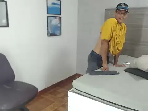 Snapshot of wiltom_ chatting on 30, 11, 2025 wiltom online show from 30, 11, 2025