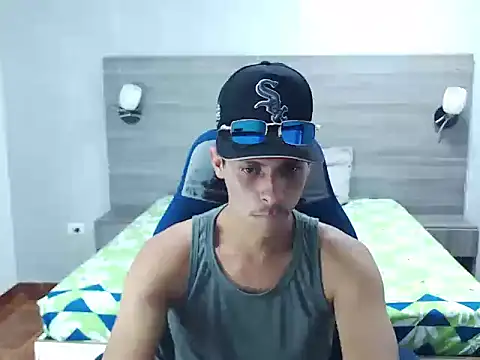 Snapshot of wiltom_ chatting on 3, 12, 2025 wiltom online show from 3, 12, 2025