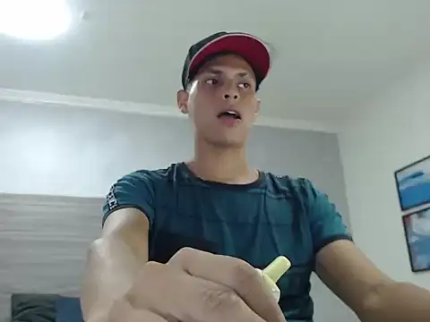 Snapshot of wiltom_ chatting on 14, 12, 2025 wiltom online show from 14, 12, 2025