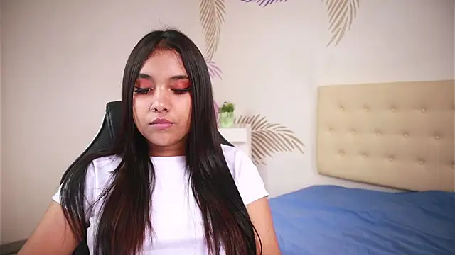 Snapshot of Isabelle_Lane chatting on 24, 11, 2025 Isabelle Lane online show from 24, 11, 2025