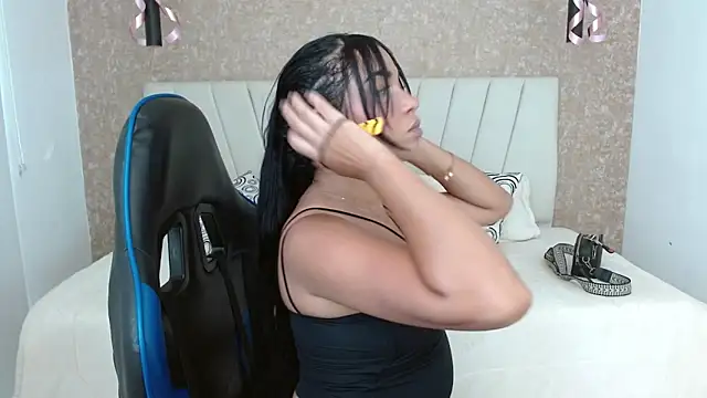 Snapshot of AliceSmity_ chatting on 15, 11, 2025 AliceSmity online show from 15, 11, 2025