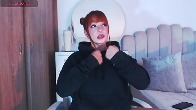 GiaStonne online show from 13, 11, 2025