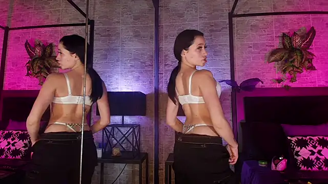 Snapshot of Natasha_Dior chatting on 29, 11, 2025 Natasha Dior online show from 29, 11, 2025