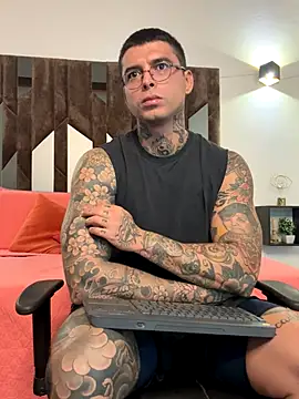 Snapshot of MATEO_DILUCA chatting on 17, 11, 2025 MATEO DILUCA online show from 17, 11, 2025