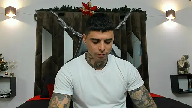 Snapshot of MATEO_DILUCA chatting on 4, 12, 2025 MATEO DILUCA online show from 4, 12, 2025