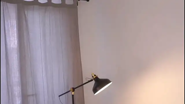 Helenspenss  online show from 15, 11, 2025