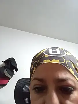 Snapshot of LAPOTRA_04 chatting on 24, 11, 2025 LAPOTRA 04 online show from 24, 11, 2025