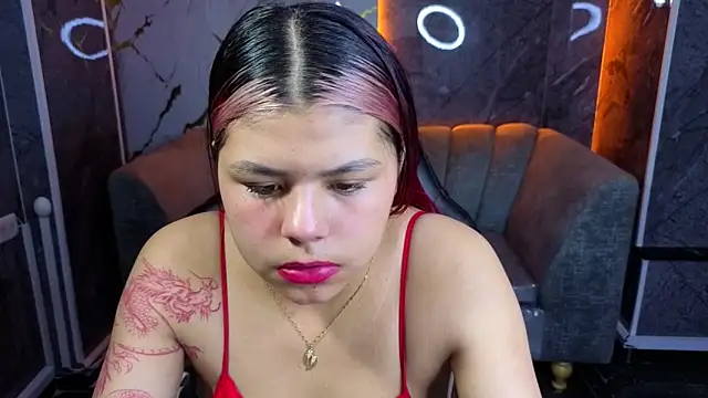 Snapshot of Little_cherry_b chatting on 5, 11, 2025 Little cherry b online show from 5, 11, 2025