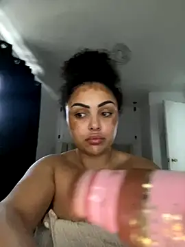 CaramelCarmenxox online show from 5, 12, 2025