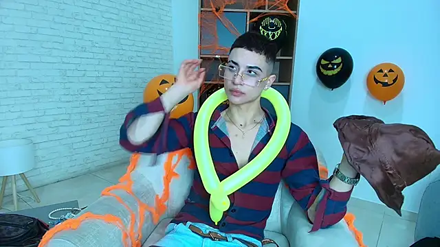 MatheoMontclair online show from 26, 10, 2025