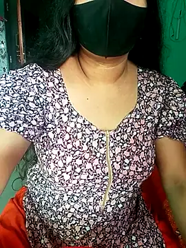 Snapshot of Chadni19 chatting on 4, 11, 2025 Chadni19 online show from 4, 11, 2025