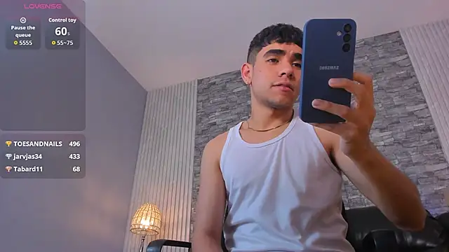 Snapshot of zack_joness18 chatting on 13, 11, 2025 zack joness18 online show from 13, 11, 2025