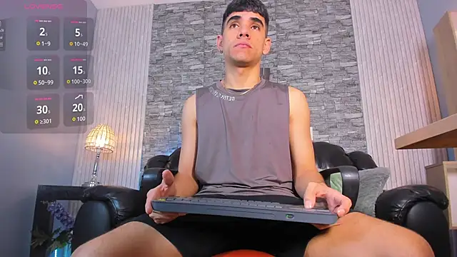 Snapshot of zack_joness18 chatting on 23, 11, 2025 zack joness18 online show from 23, 11, 2025