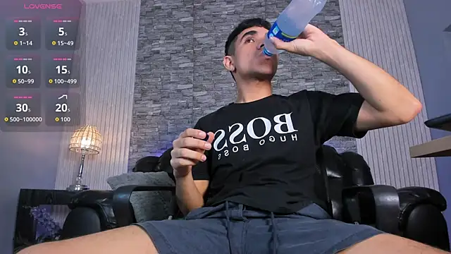 Snapshot of zack_joness18 chatting on 27, 11, 2025 zack joness18 online show from 27, 11, 2025