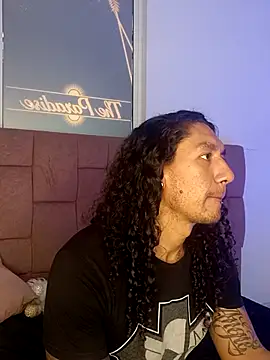 Snapshot of ErosyVenus69 chatting on 12, 11, 2025 ErosyVenus69 online show from 12, 11, 2025