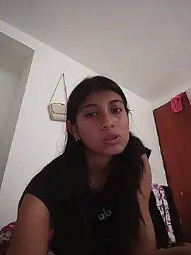 Snapshot of YeseniaRodriguez3 chatting on 22, 11, 2025 YeseniaRodriguez3 online show from 22, 11, 2025