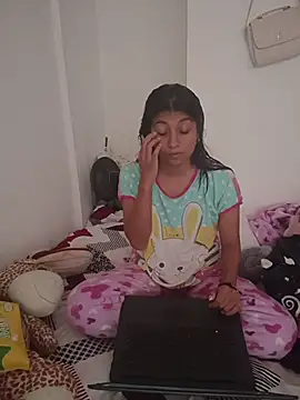 Snapshot of YeseniaRodriguez3 chatting on 26, 11, 2025 YeseniaRodriguez3 online show from 26, 11, 2025