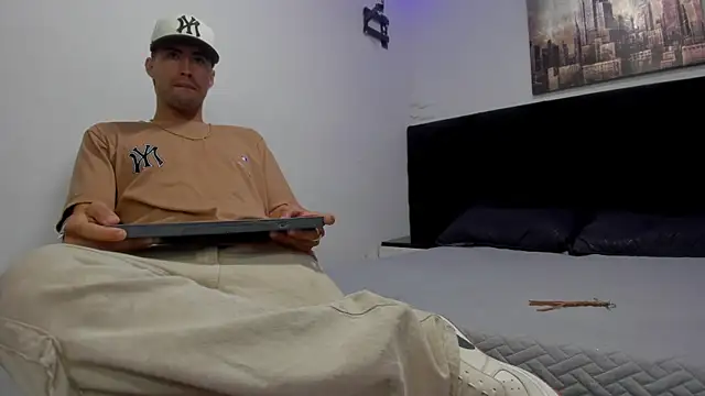 Snapshot of harold_777 chatting on 27, 10, 2025 harold 777 online show from 27, 10, 2025