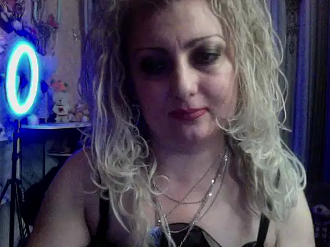 Snapshot of xHot_Amazonq chatting on 26, 10, 2025 xHot Amazonq online show from 26, 10, 2025