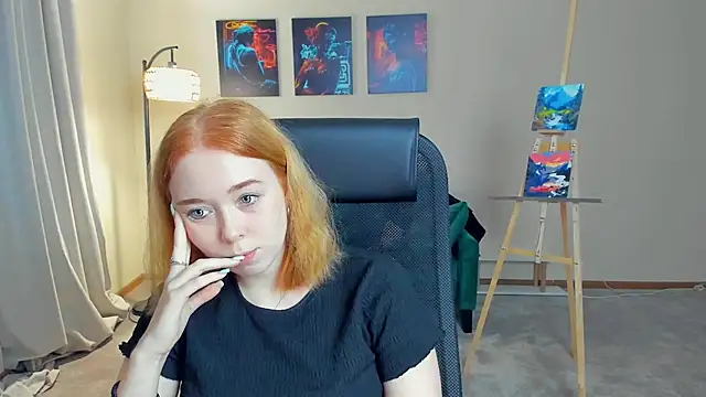 Snapshot of AddieOsler chatting on 30, 10, 2025 AddieOsler online show from 30, 10, 2025