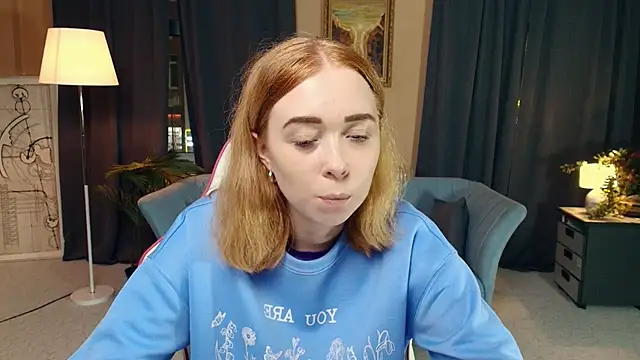 Snapshot of AddieOsler chatting on 21, 11, 2025 AddieOsler online show from 21, 11, 2025