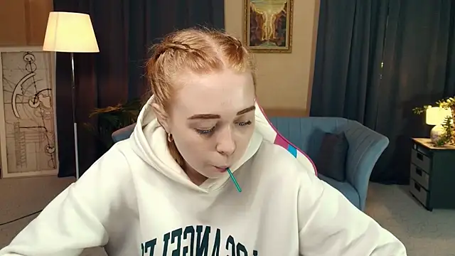 Snapshot of AddieOsler chatting on 23, 11, 2025 AddieOsler online show from 23, 11, 2025