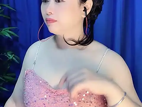 Snapshot of yaoyao22678 chatting on 6, 11, 2025 yaoyao22678 online show from 6, 11, 2025