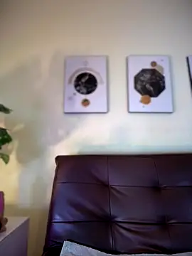 Snapshot of RileyFlame chatting on 19, 11, 2025 RileyFlame online show from 19, 11, 2025