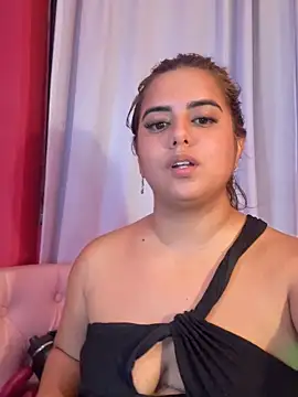 Snapshot of RileyFlame chatting on 13, 12, 2025 RileyFlame online show from 13, 12, 2025