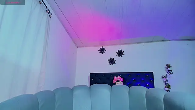 Snapshot of GiannaRoberts chatting on 30, 11, 2025 GiannaRoberts online show from 30, 11, 2025