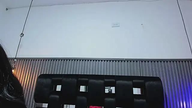 Snapshot of NhoanBrunette chatting on 6, 11, 2025 NhoanBrunette online show from 6, 11, 2025